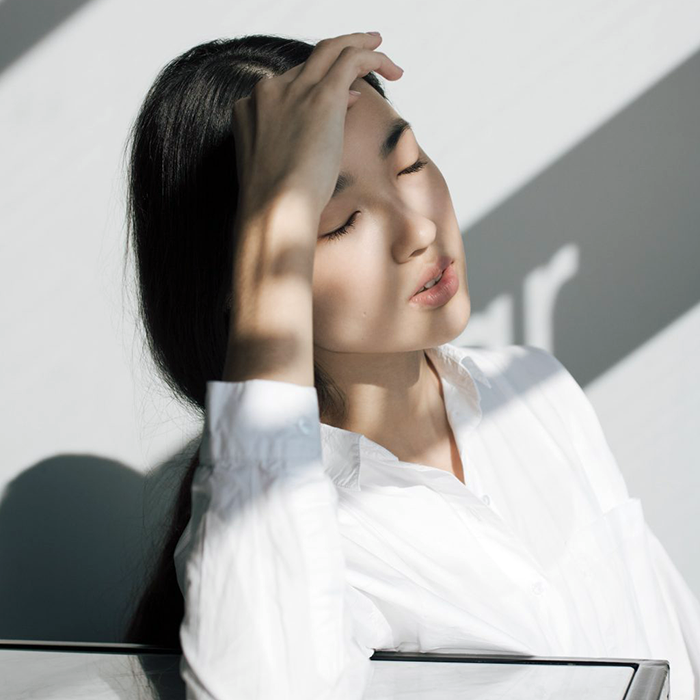 Cách thoa kem chống nắng chuẩn phái đẹp Hàn