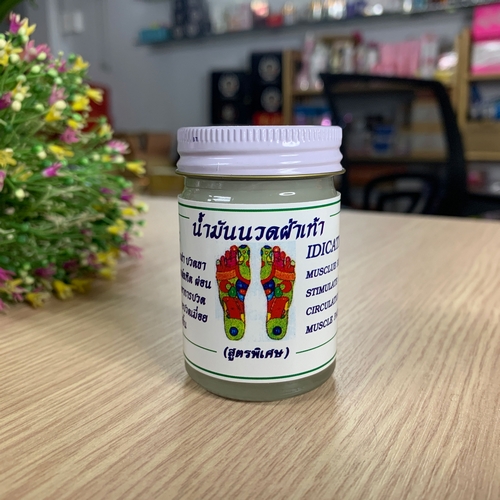 Dầu cù là trắng massage bàn chân chống đột qụy Thái Lan