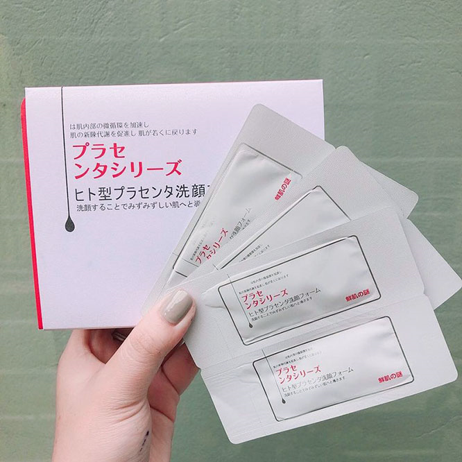 Mặt Nạ Ủ Trắng Nhau Thai Nhật Bản