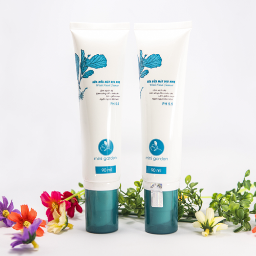 Sữa Rửa Mặt Dịu Nhẹ Witch Hazel Cleanser